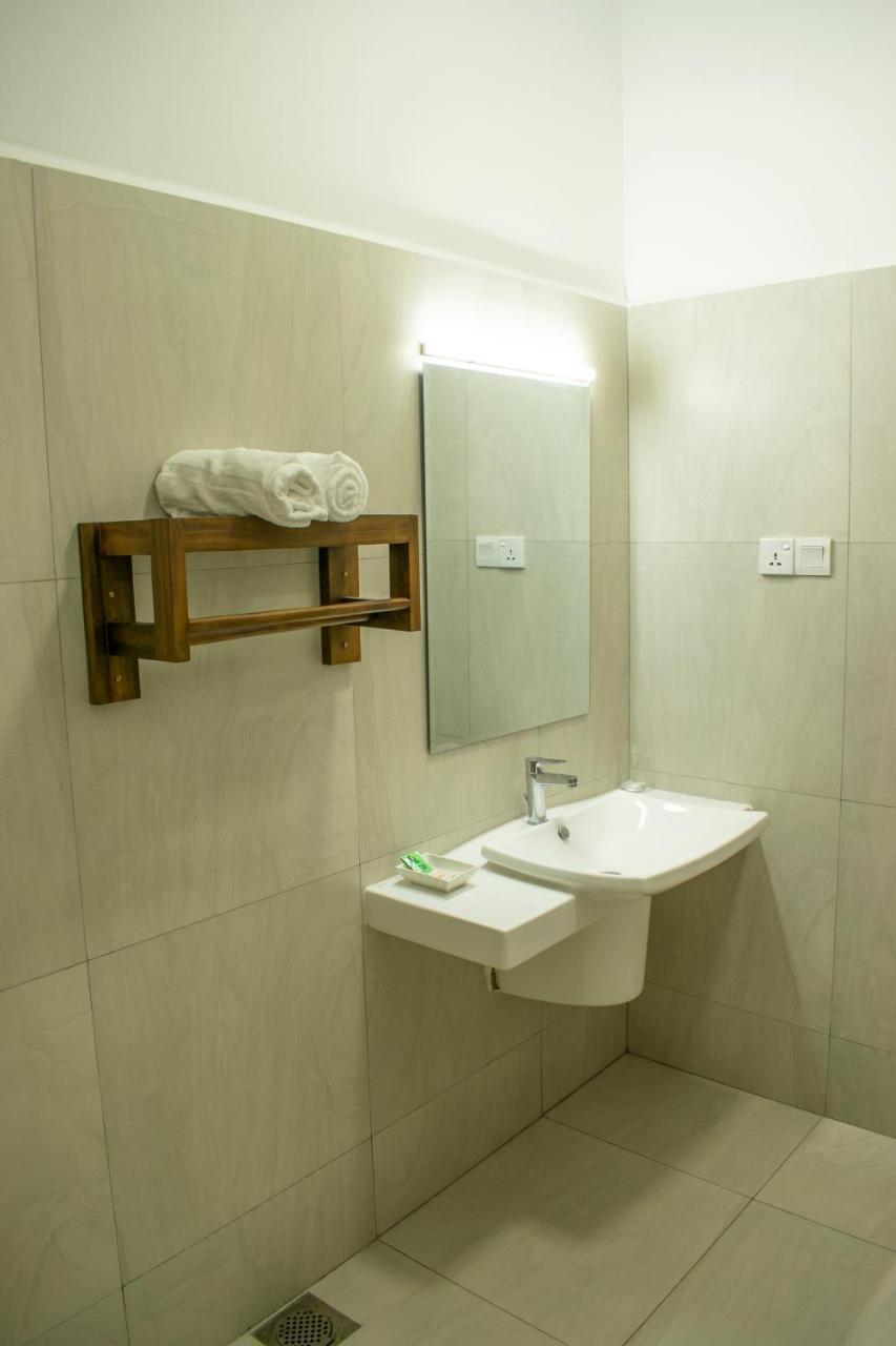 Hotel Lavinia Escapes Dehiwala-Mount Lavinia Esterno foto