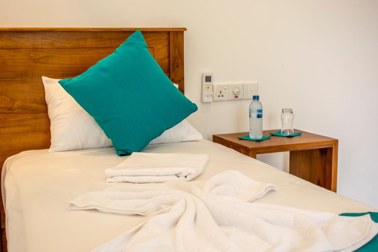 Hotel Lavinia Escapes Dehiwala-Mount Lavinia Esterno foto